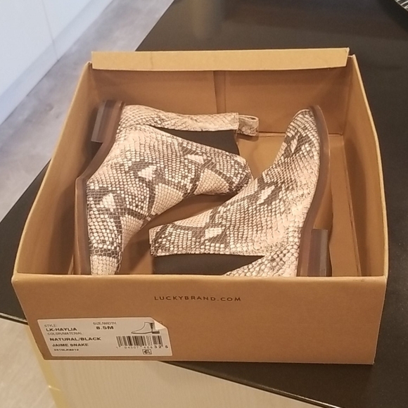 💕LUCKY BRAND💕 Jaime Snake Ankle Boots 8.5 NEW - Picture 12 of 15